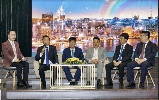 The Bank-Business Connection Program held by the People&apos;s Committee of HCMC in collaboration with the State Bank of Vietnam - HCMC Branch on Feb 28. (Photo: SGGP)