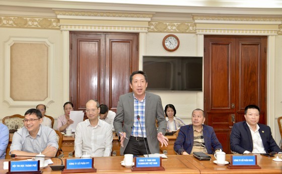 Representatives of IT enterprises speak at the conference. (Photo: SGGP)