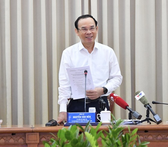 Secretary of the HCMC Party Committee Nguyen Van Nen speaks at the meeting. (Photo: SGGP) Secretary of the HCMC Party Committee Nguyen Van Nen speaks at the meeting. (Photo: SGGP)