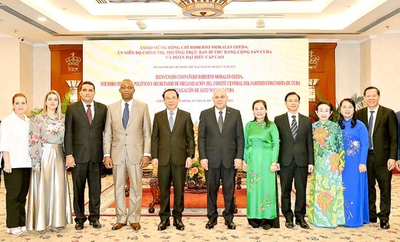 HCMC's leaders welcome the Cuban delegation. (Photo: SGGP) HCMC's leaders welcome the Cuban delegation. (Photo: SGGP)