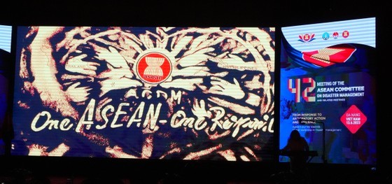 The opening segment showcases a sand art performance that commemorates the 20th anniversary of the ACDM&apos;s establishment.