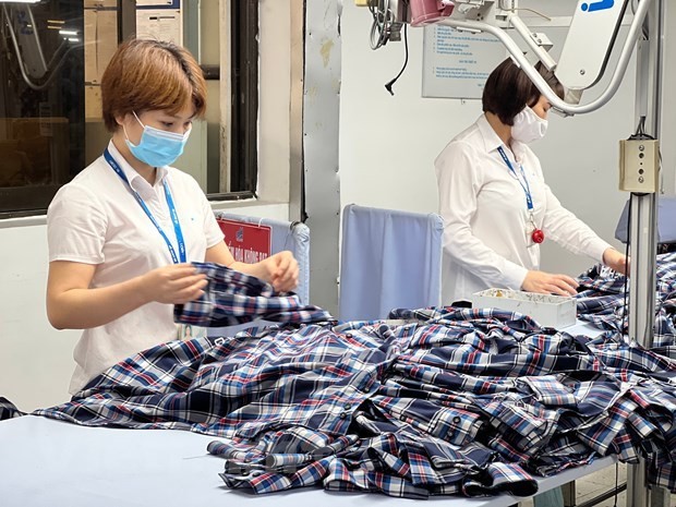 The interest rate cut will give favorable conditions for people and businesses to access capital at lower interest rates. (Photo: VNA) The interest rate cut will give favorable conditions for people and businesses to access capital at lower interest rates. (Photo: VNA)