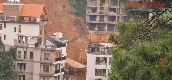 Authorities carry out rescue efforts since early morning. Authorities carry out rescue efforts since early morning.