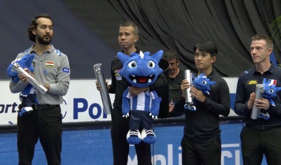 Vietnam's No.1 player Tran Quyet Chien (second from the left). (Photo: SGGP) Vietnam's No.1 player Tran Quyet Chien (second from the left). (Photo: SGGP)