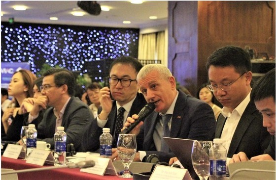 ICham representative speaks at the conference. ICham representative speaks at the conference.