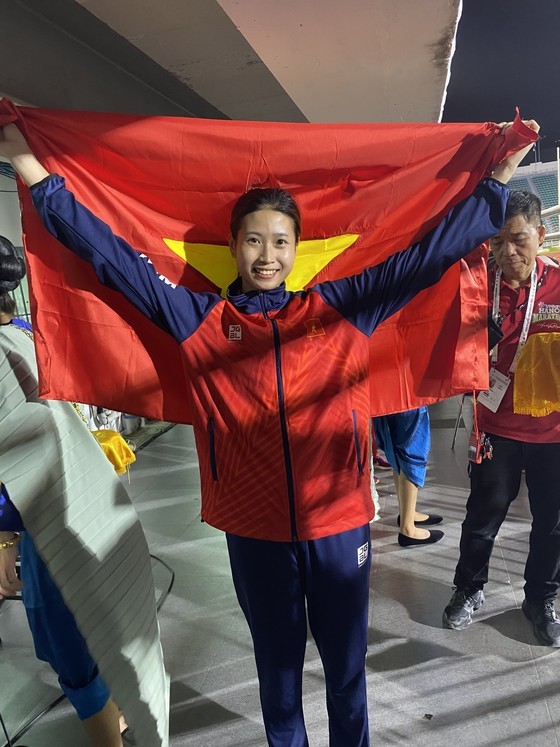 Nguyen Thi Huong wins a bronze medal in the women's triple jump event at the 2023 Asian Athletics Championships. Nguyen Thi Huong wins a bronze medal in the women's triple jump event at the 2023 Asian Athletics Championships.