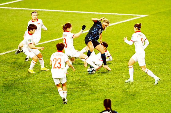 The Vietnamese women&apos;s football team learns a lot from the 2023 World Cup.