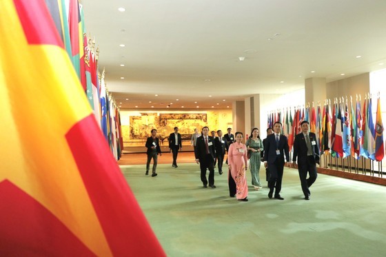 The HCMC delegation tours the UN headquarters. The HCMC delegation tours the UN headquarters.