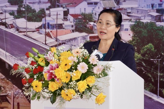 Mrs. Nguyen Thi Le, Chairwoman of the HCMC People's Council, speaks at the event. Mrs. Nguyen Thi Le, Chairwoman of the HCMC People's Council, speaks at the event.