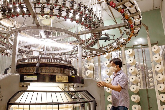 Nguyen Dung Textile Company in District 12, Ho Chi Minh City, utilizes antimicrobial fabric weaving technology to ensure product quality. Nguyen Dung Textile Company in District 12, Ho Chi Minh City, utilizes antimicrobial fabric weaving technology to ensure product quality.