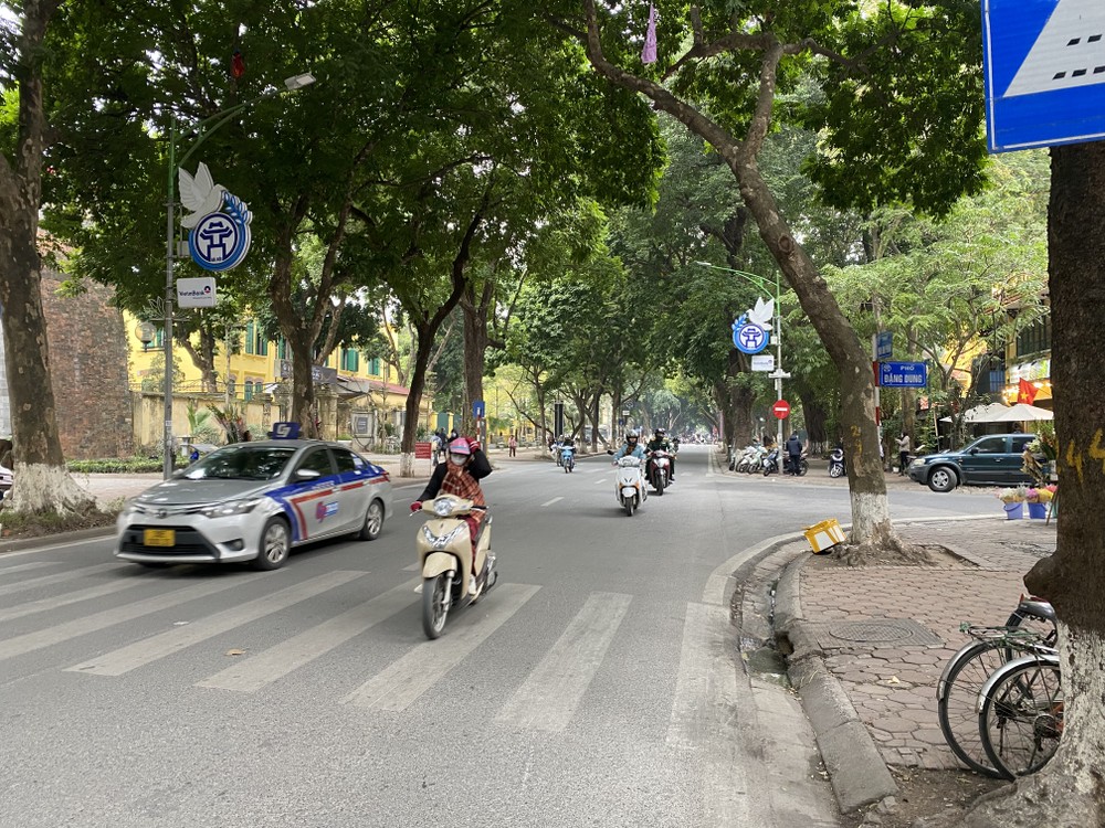 Phan Dinh Phung Street in Hanoi on the afternoon of Jan 26 img-5673-2836jpeg-7647.jpg