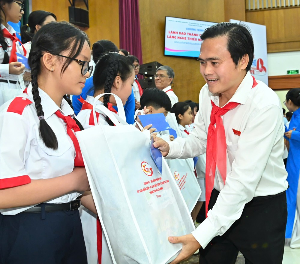 z6654311668993-e917c41692c64c0581f8484990348314-9336-8095.jpg.jfif