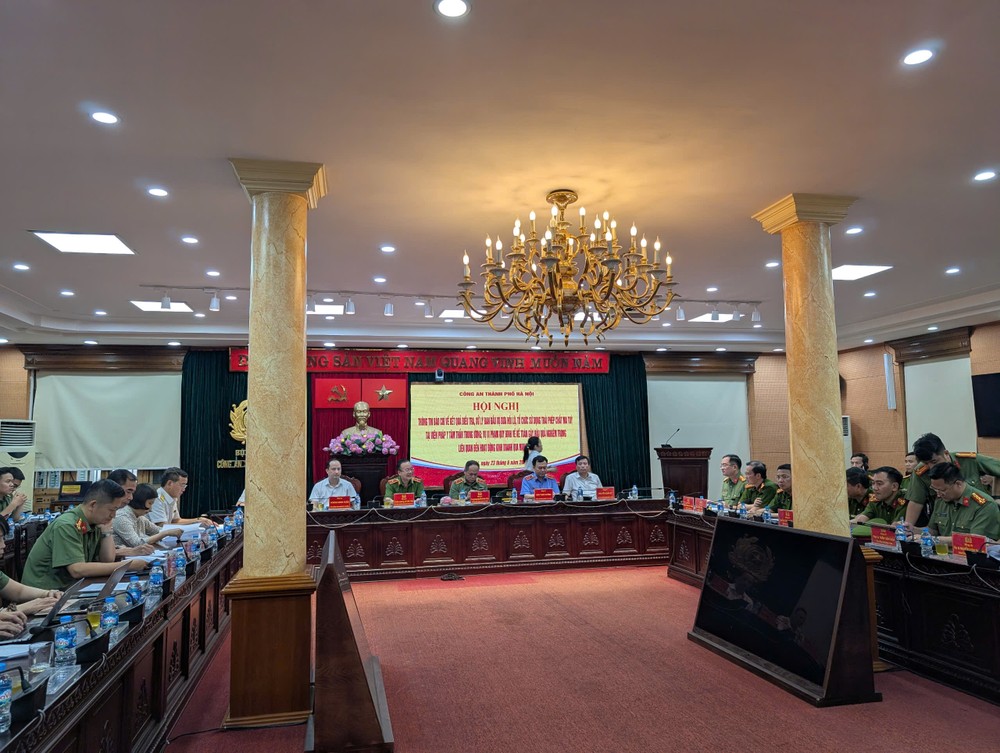 Scene from the press briefing on the afternoon of June 23 hop-bao-9328-9292.jpg.jpg