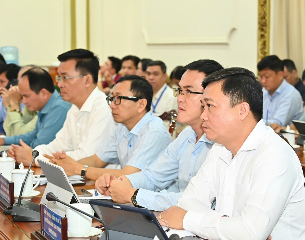 Delegates at the meeting z6770350921772-278e153dbf13752c81c396bd69479b03-3373-829.jpg.jpg