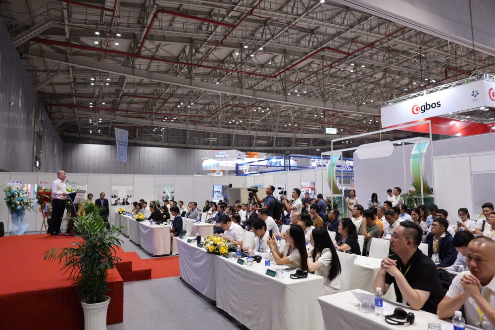 An overview of the seminar 9-2989-7423.jpg.jpg