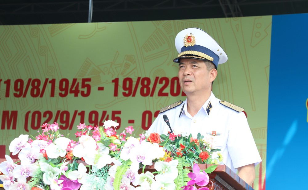 Major General Nguyen An Phong delivers a motivational address to the forces. 41-6278-81.jpg.jpg