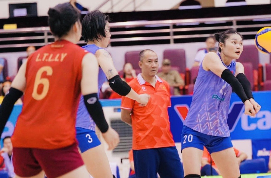Coach Nguyen Tuan Kiet has faith in the playing style he has built for the team over time. img-7580-9423-3509.jpg.jpg
