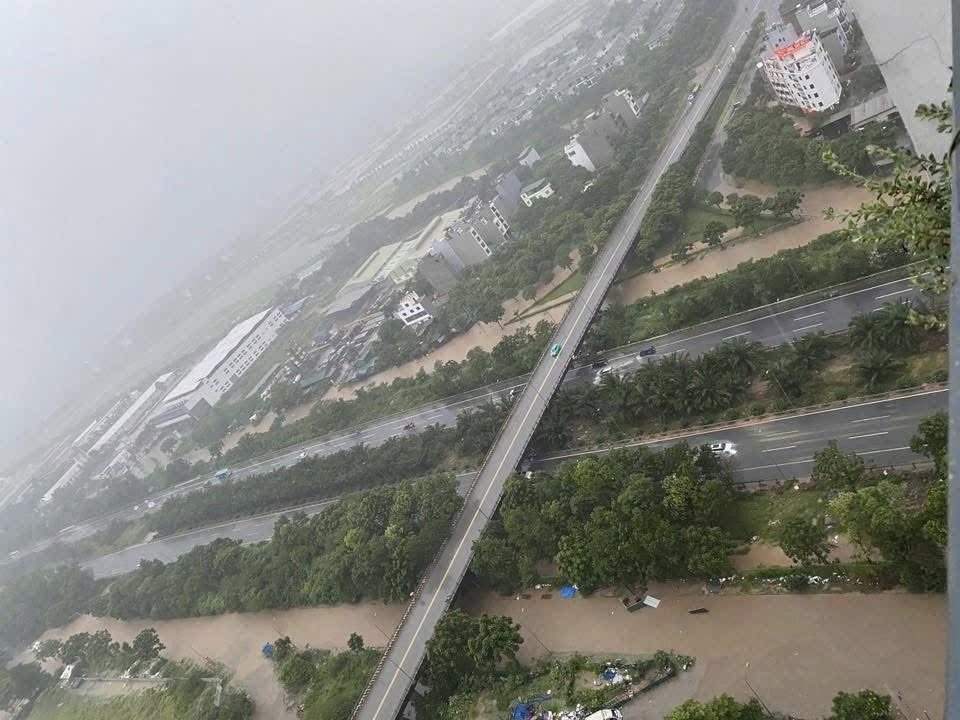 Thang Long Avenue in western Hanoi this morning img-1808-8963-5261.jpeg.jpg