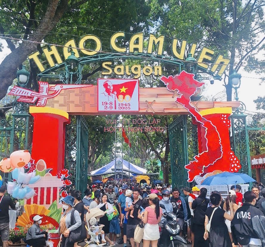 khach-tham-quan-tcv-sg-4991-1745.jpg.jpg