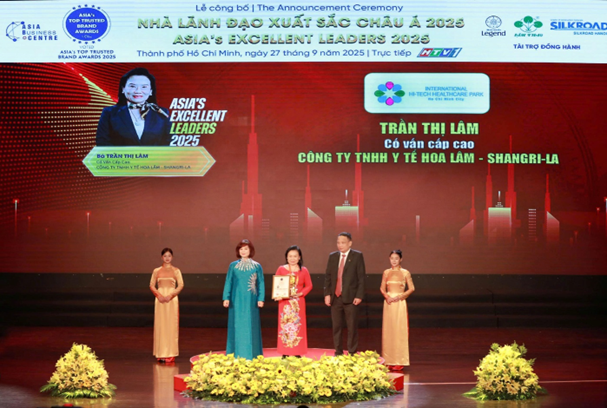 Ms. Tran Thi Lam is honored with the title “Asia's Excellent Leader 2025.” 1.png