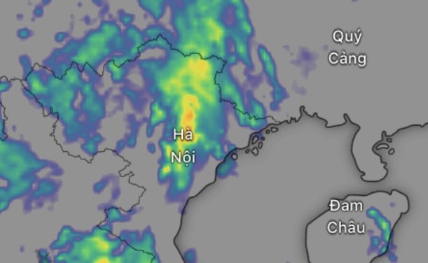 A massive cloud cluster carrying immense moisture hovered over Hanoi, as shown on radar at 7 a.m. today. img-3223-3727-8801.jpeg.jpg