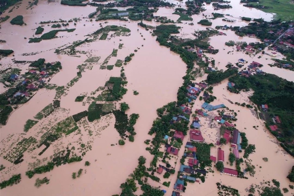Floodwaters surround Huu Lung Commune in Lang Son Province. img-3301-6084-1732.jpeg.jpg