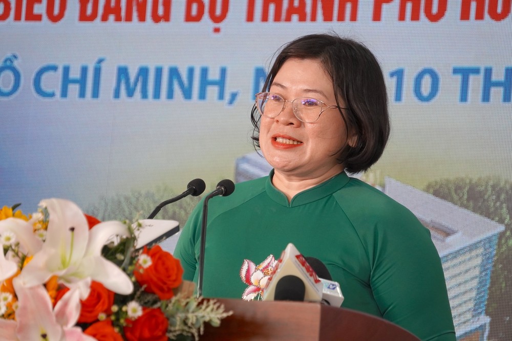 HCMC Deputy Party Secretary Van Thi Bach Tuyet speaks at the hospital’s inauguration ceremony. 5-7969-9275.jpg.jpg