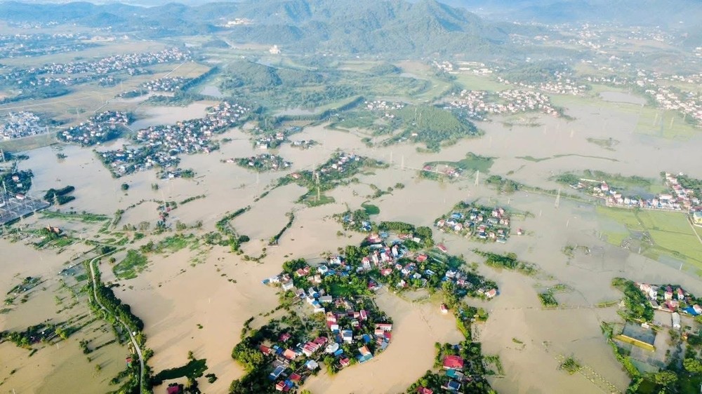 Northern Hanoi’s Trung Gia Commune remains submerged in floodwaters despite the rain having stopped. img-3406-9681-9476.jpeg.jpg