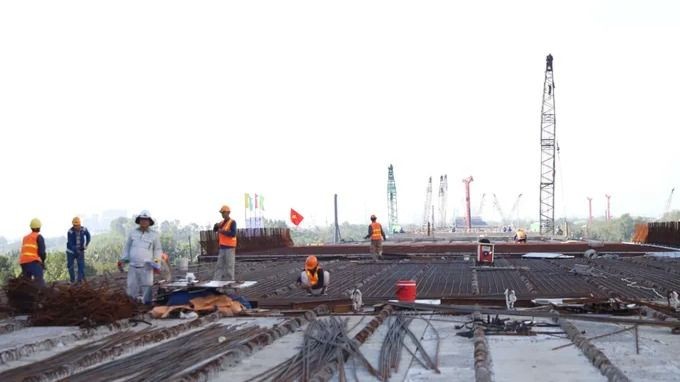 Construction on the HCMC Ring Road No.3 Project vanh-dai-3-7430-7471.jpg.jpg