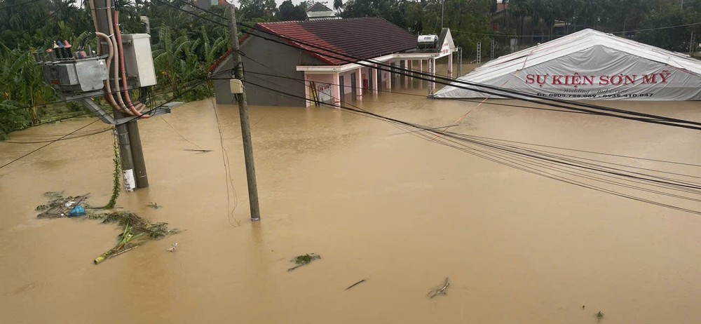Flooding inundates Dien Ban Ward in the lower Thu Bon River basin. 30-10-lu-dien-ban-9104-5341.jpg.jpg