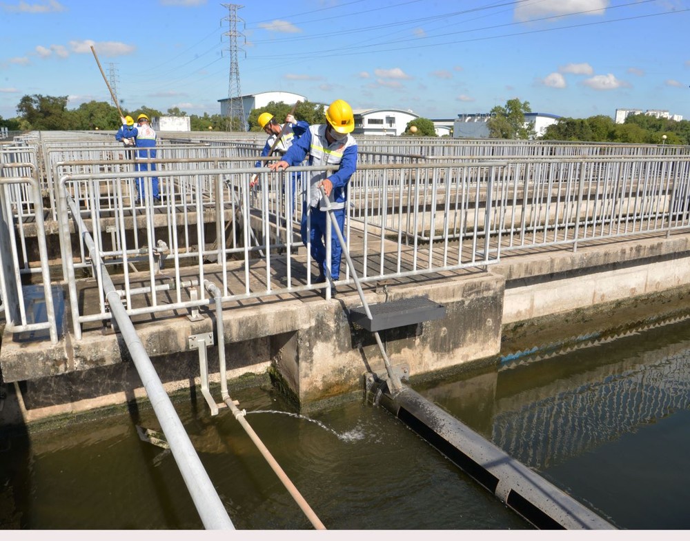 Binh Hung Water Treatment Plant (in Binh Chanh District of HCMC) in operation Binh Hung Water Treatment Plant (in Binh Chanh District of HCMC) in operation