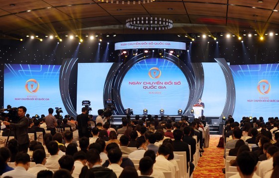 Prime Minister Pham Minh Chinh delivered his speech on the first National Digital Transformation Day Prime Minister Pham Minh Chinh delivered his speech on the first National Digital Transformation Day