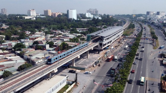 Metro Route No.1 is completing its architecture (Photo: SGGP)