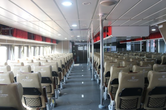 Spacious and modern passenger compartment Spacious and modern passenger compartment