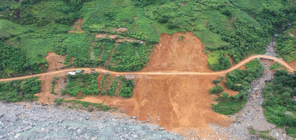 The location of the hill with landslide, where 23 houses were timely moved The location of the hill with landslide, where 23 houses were timely moved