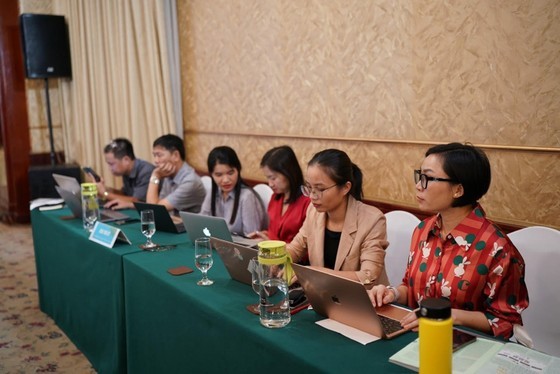 Journalists on duty at the conference ‘Green finance and the carbon credit market’, held by SGGP News on September 6 (Photo: SGGP)