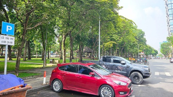 The paid parking lot on Le Lai Street in District 1 The paid parking lot on Le Lai Street in District 1