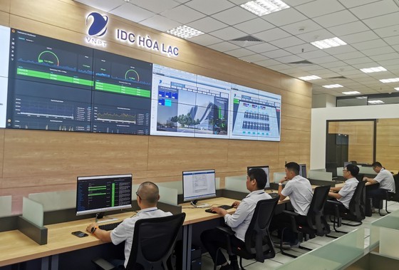 The control room inside VNPT IDC Hoa Lac