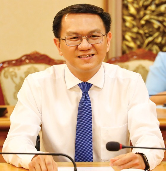 Director of the HCMC Information and Communications Department Lam Dinh Thang Director of the HCMC Information and Communications Department Lam Dinh Thang