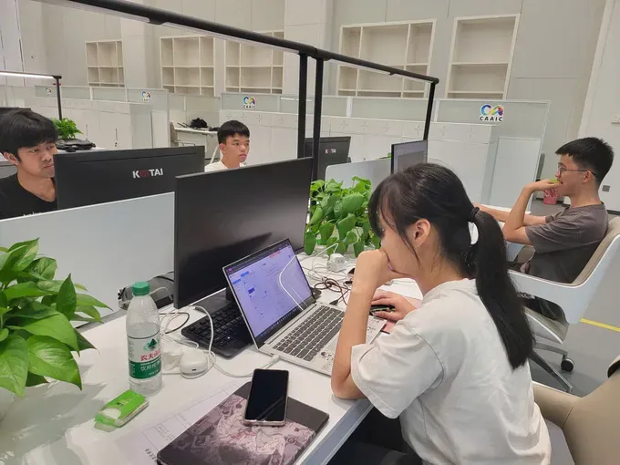 Visiting and working with the China-ASEAN AI Cooperation Center. 12c.jpg