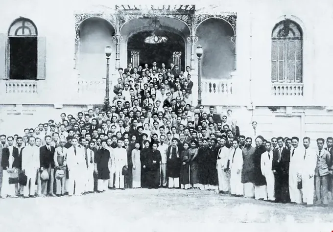 Delegates attended the First Session of the 1st National Assembly at the Hanoi Opera House on March 2, 1946 (Photo: Archives) 13.jpg