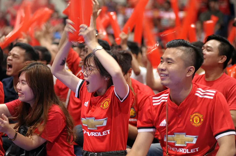 Trận MU – Liverpool 2-1: Fan MU tại HCM nhảy múa ăn mừng chiến thắng “Quỷ đỏ” ảnh 2