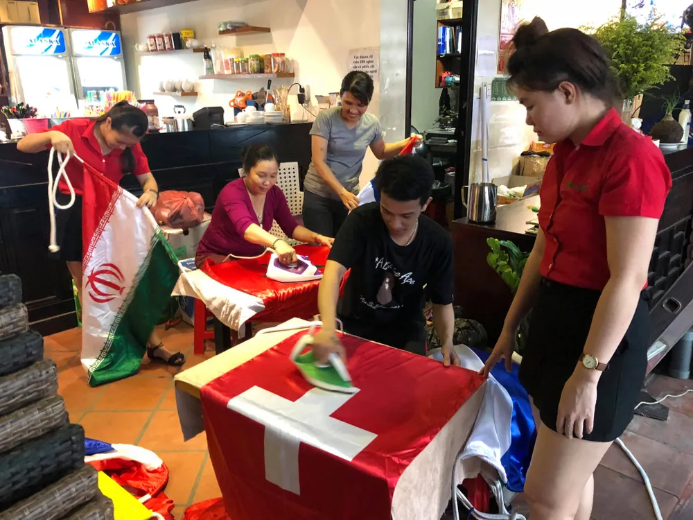 Sôi động các dịch vụ ăn theo mùa World Cup 2018 ảnh 3