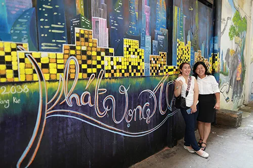 Phủ kín tường bẩn bằng những bức tranh 3D sống động ảnh 5