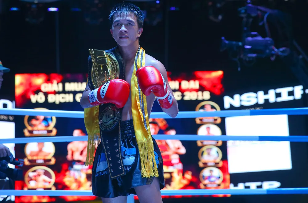 Duy Nhất đánh bại võ sĩ Thái để bảo vệ thành công đai vô địch USC ảnh 2