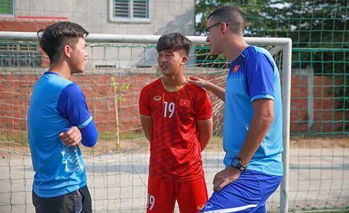 Tiền đạo Trần Danh Trung: “Hot boy” sát thủ ảnh 4