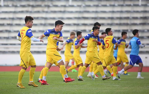  Các tuyển thủ Việt Nam thả lỏng chờ trận chung kết với Cuaracao ảnh 1