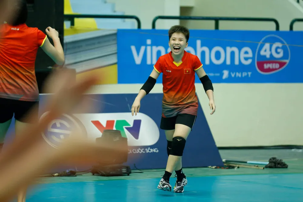 Đội tuyển nữ Việt Nam thoải mái tinh thần trước VTV Cup 2019 ảnh 6