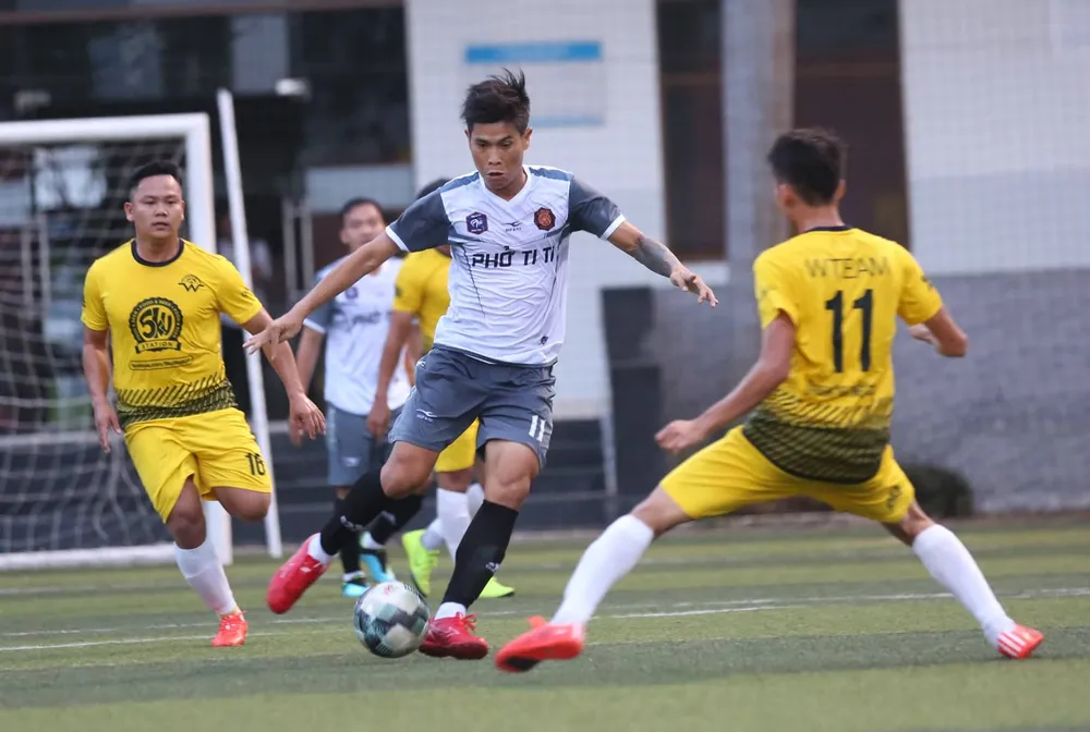 Giải bóng đá 7 người vô địch toàn quốc 2019: Nhiều “cao thủ ” góp mặt ảnh 4