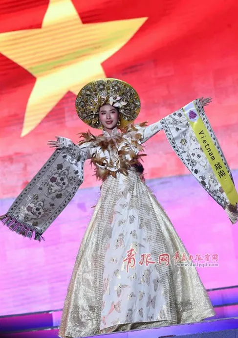 Người đẹp bóng chuyền Tường Vy đoạt danh hiệu Hoa hậu Du lịch Thế giới 2019 được yêu thích nhất ảnh 2